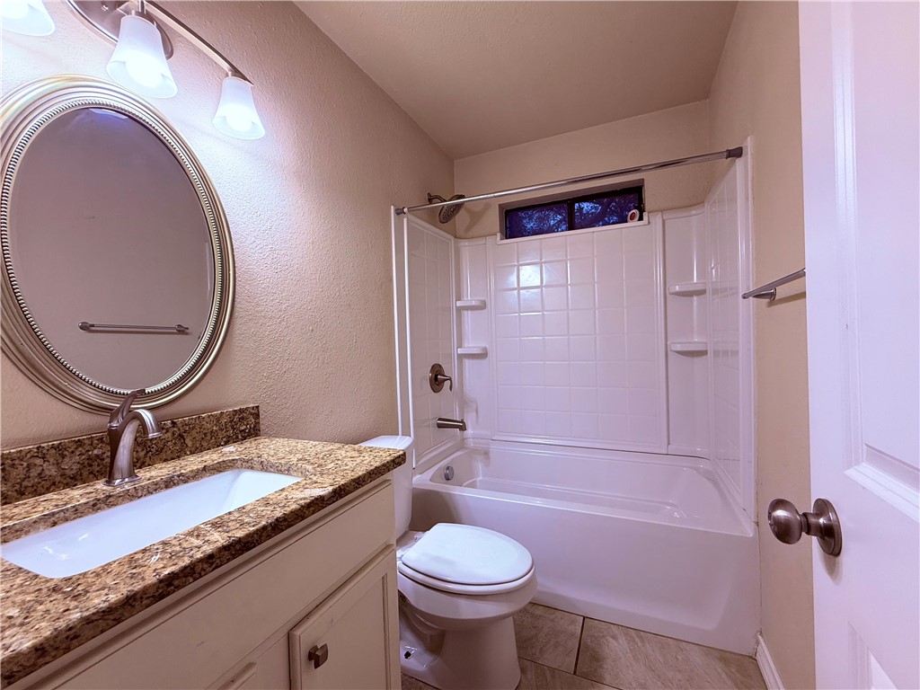 3325 Hampton St Property Photo 12