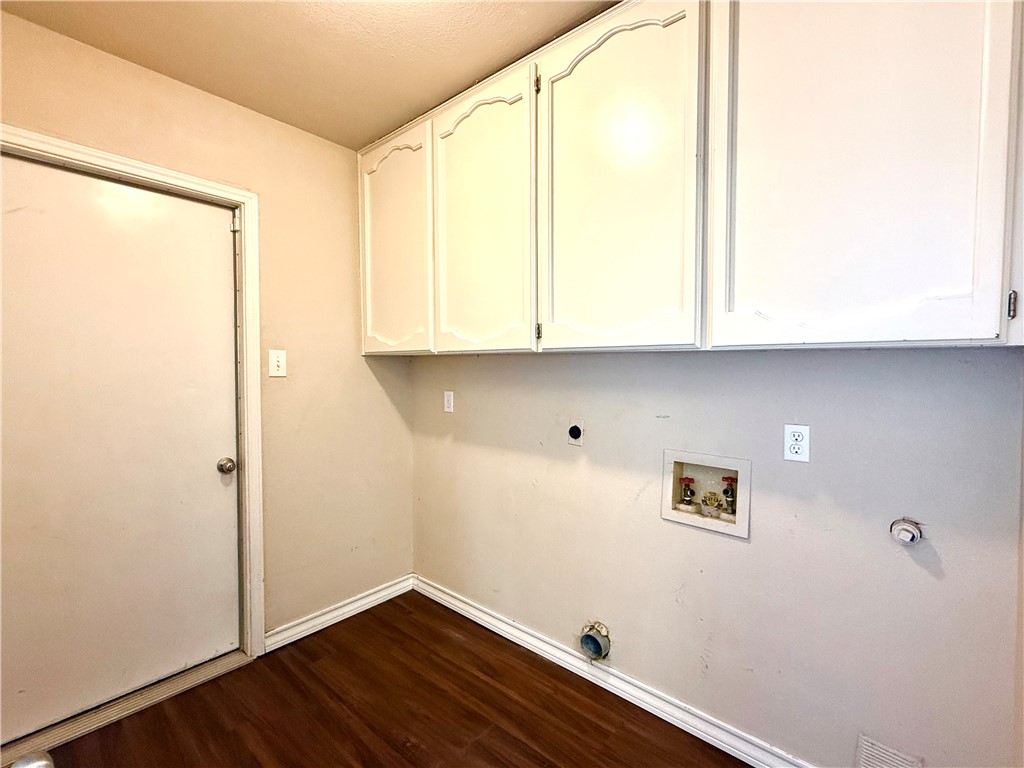 3325 Hampton St Property Photo 17
