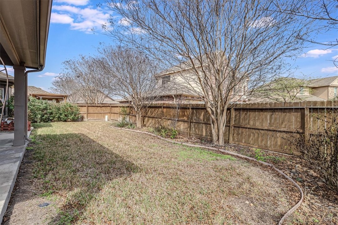 409 Long Point Dr Property Photo 40