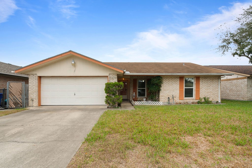 7422 Spitfire Dr Property Photo