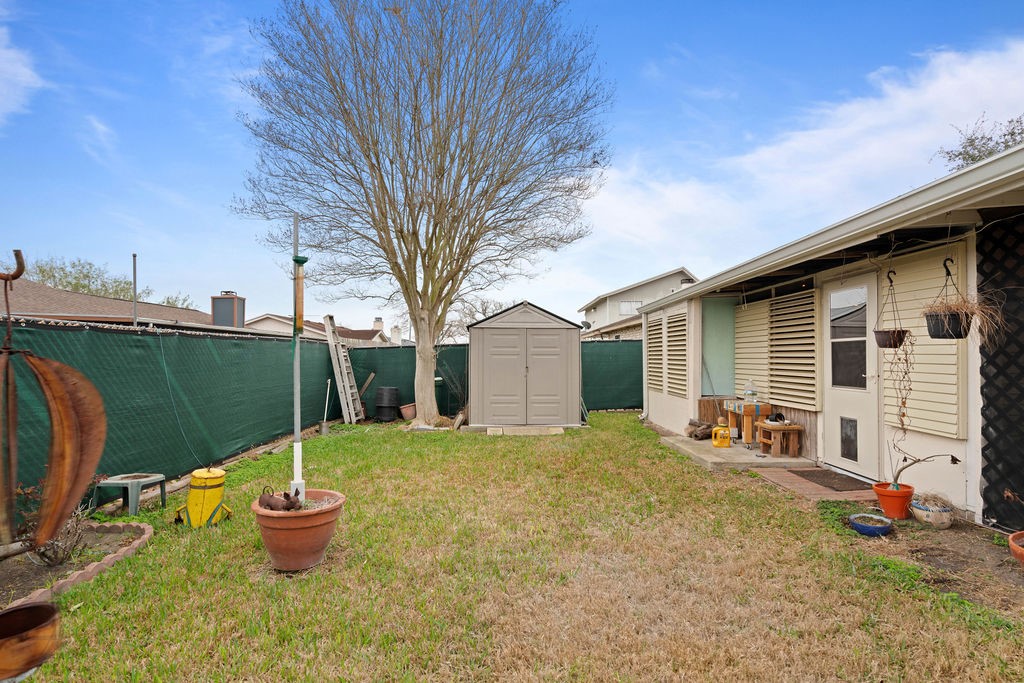 7422 Spitfire Dr Property Photo 10
