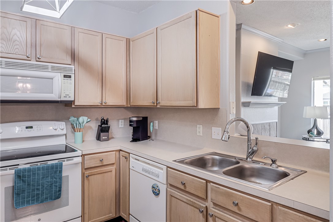 15410 Fortuna Bay Dr 3002 Property Photo 18