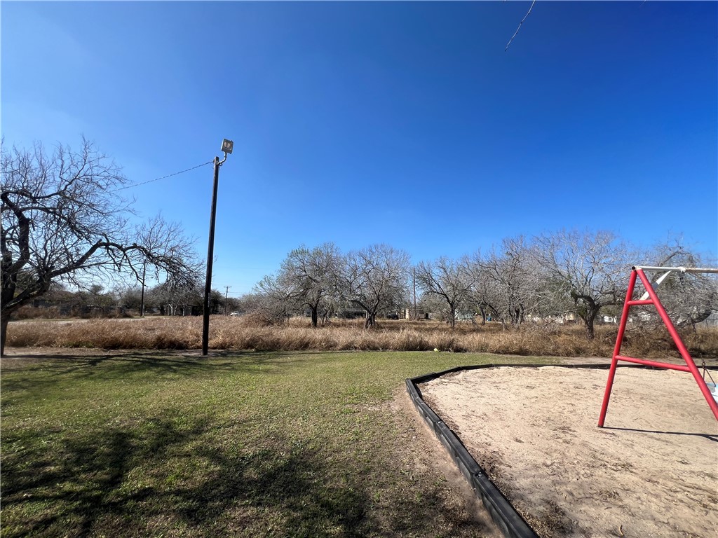 Tbd Marigold Ave Property Photo 6
