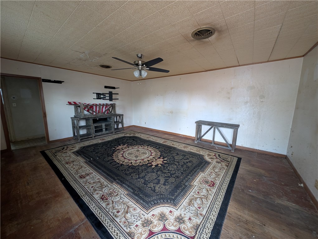 10809 Annaville Road Property Photo 4
