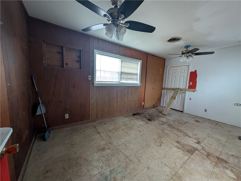 10809 Annaville Road Property Photo 8