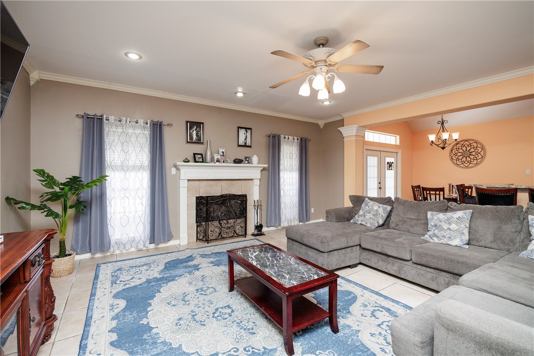 15222 Guadalupe River Dr Property Photo 6