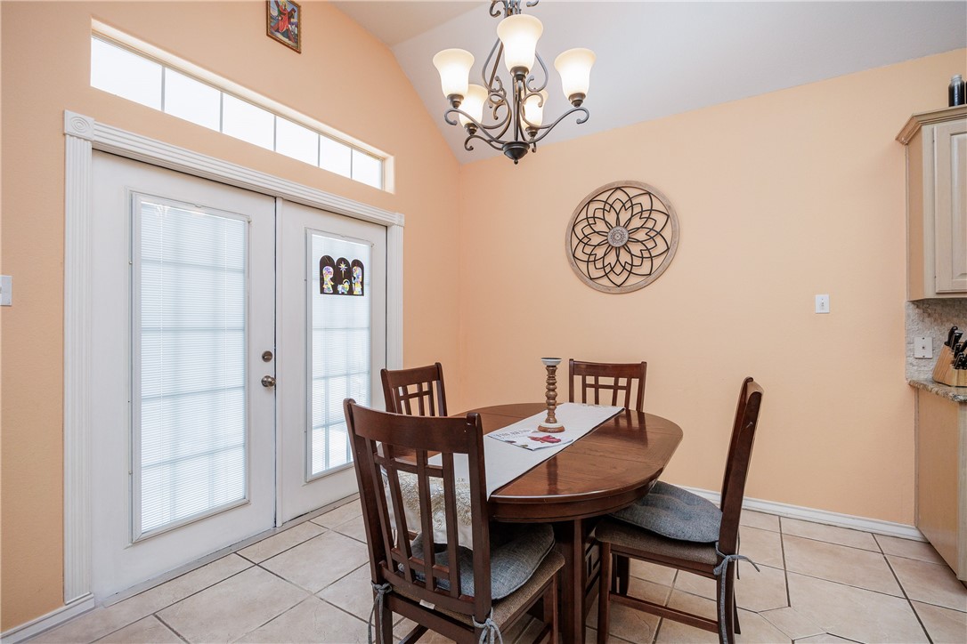 15222 Guadalupe River Dr Property Photo 8