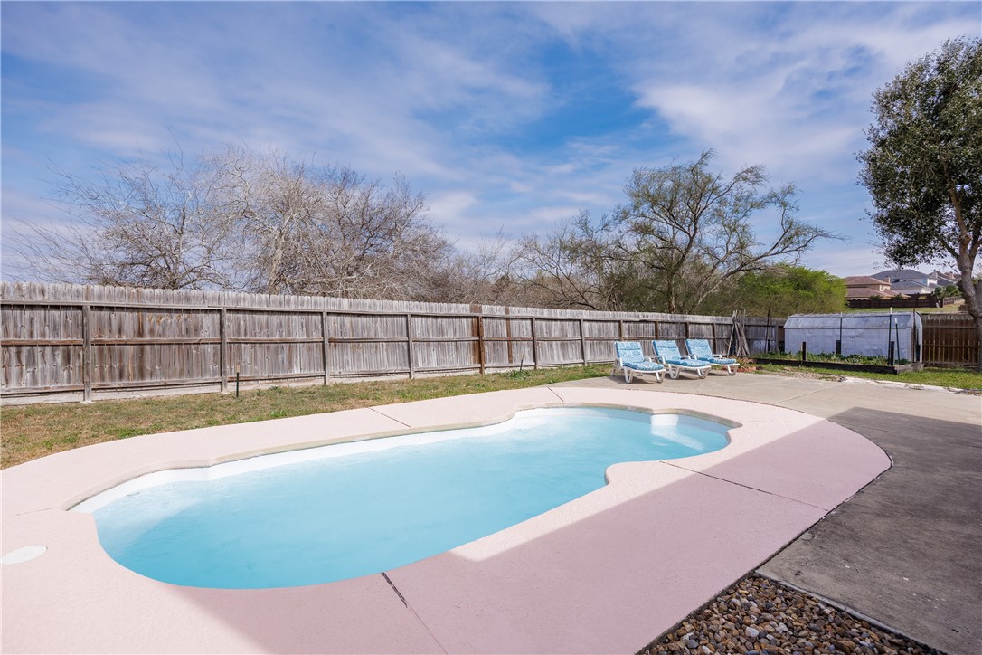 15222 Guadalupe River Dr Property Photo 23