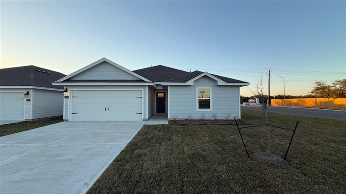 102 Montego Dr Property Photo 1