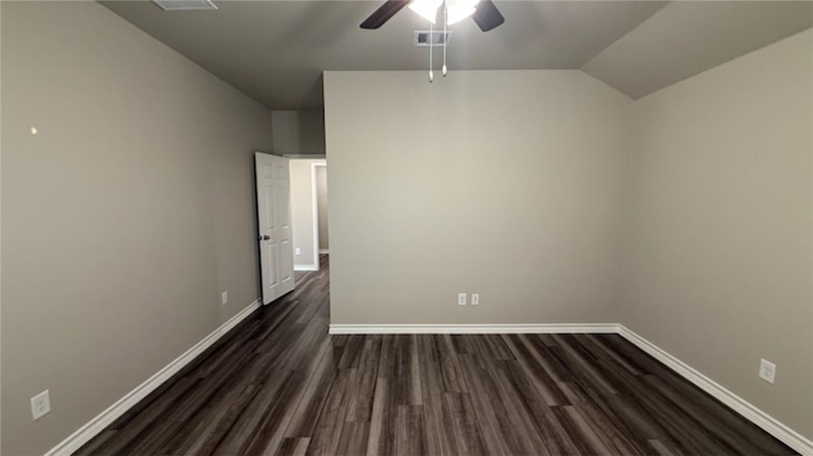 102 Montego Dr Property Photo 12