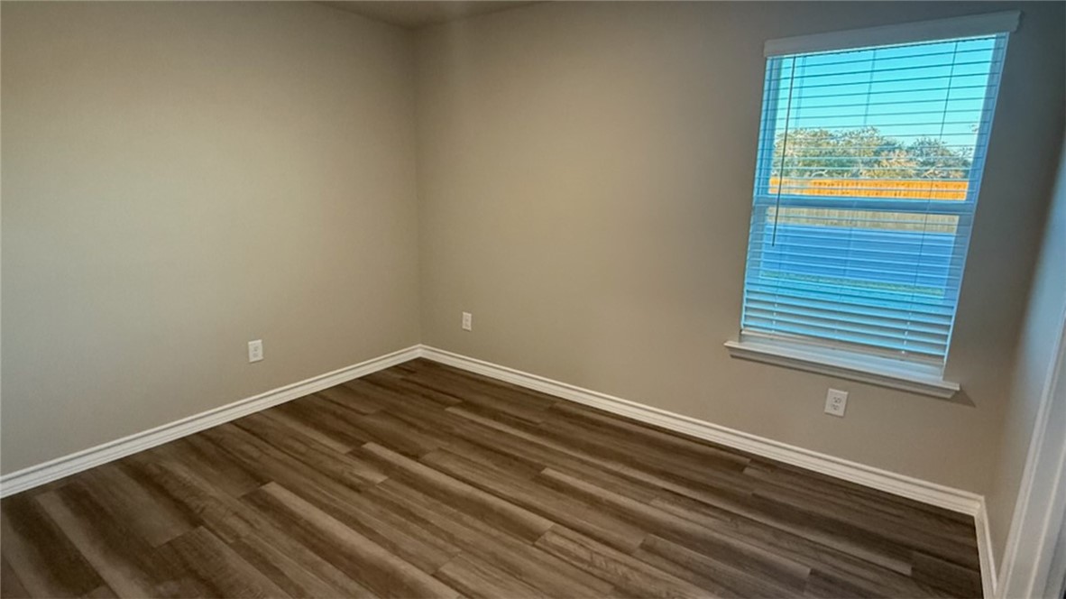 102 Montego Dr Property Photo 19