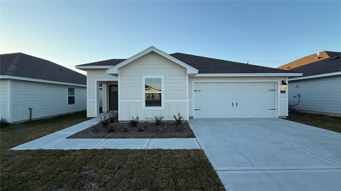 106 Montego Dr Property Photo 1