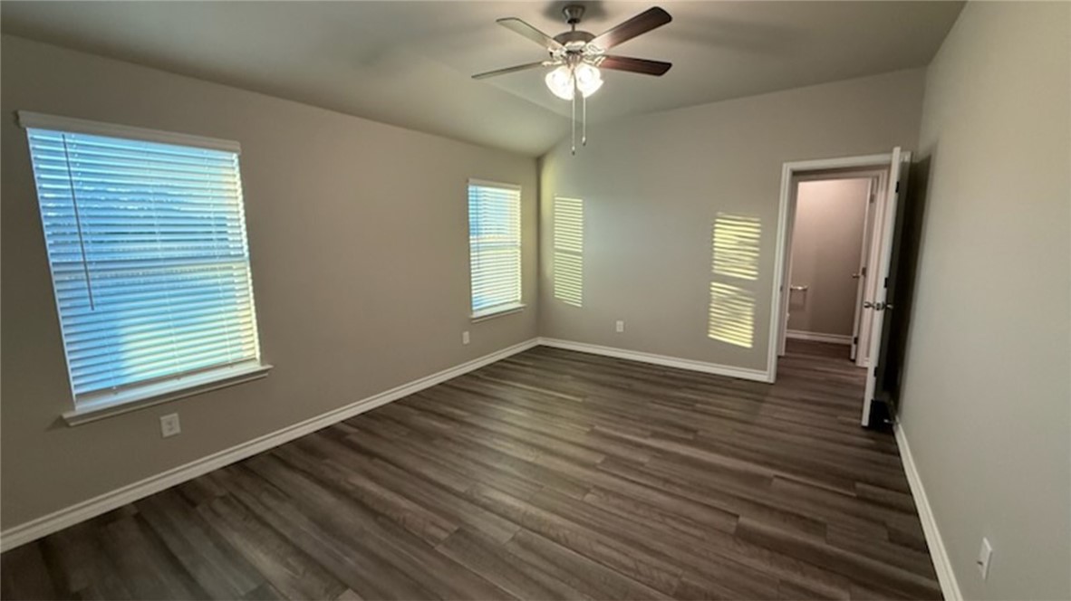 106 Montego Dr Property Photo 12