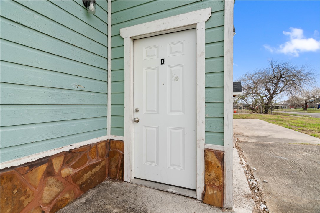 1616 Marshall St Property Photo 20