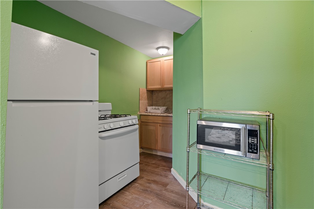 1616 Marshall St Property Photo 24