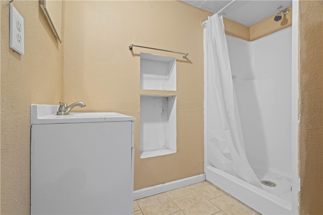 1616 Marshall St Property Photo 32