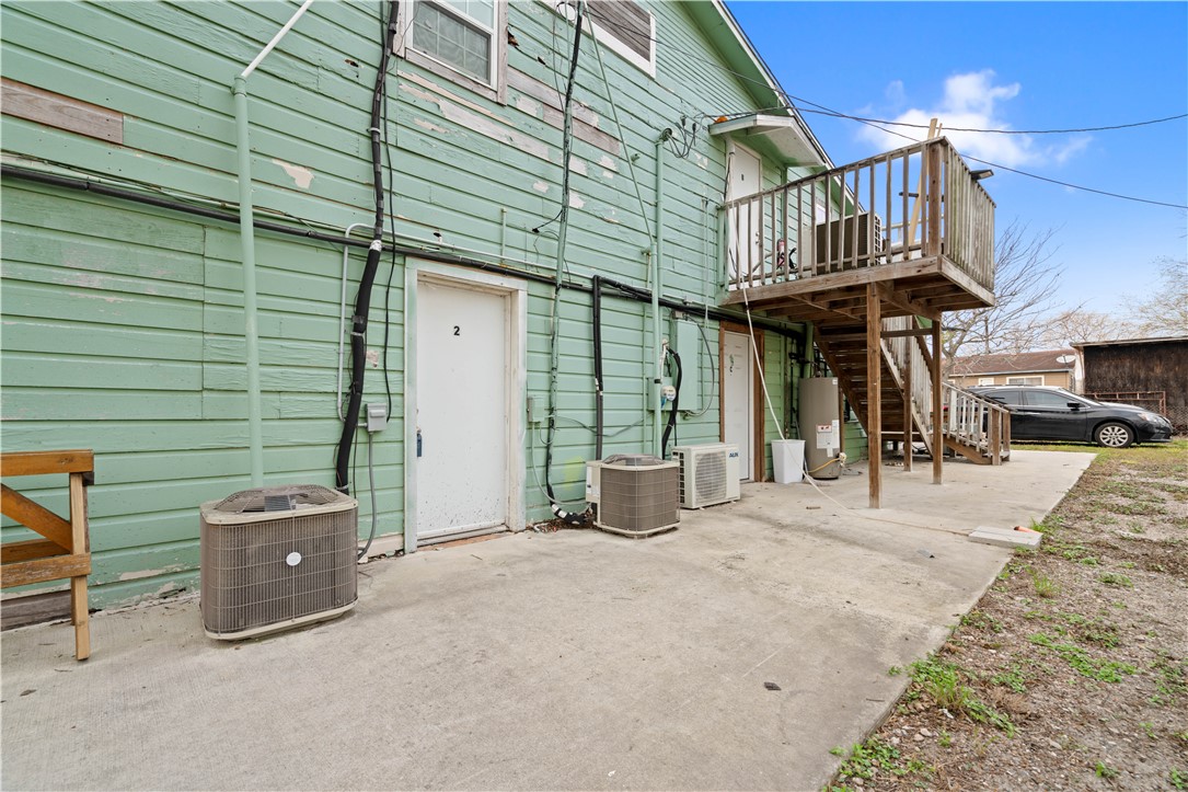 1616 Marshall St Property Photo 35