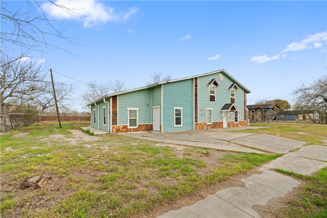 1616 Marshall St Property Photo 38