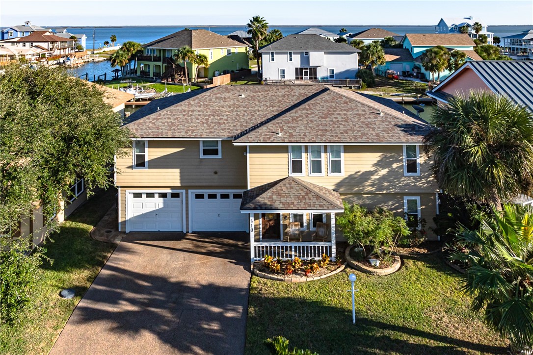 310 Lands End St Property Photo 3