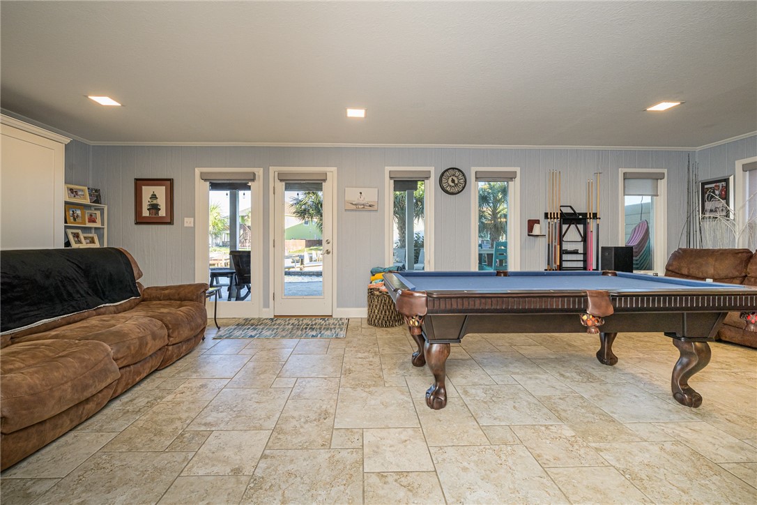 310 Lands End St Property Photo 10