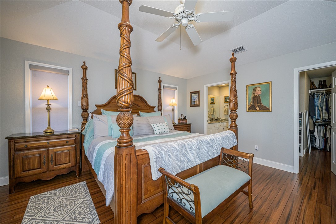 310 Lands End St Property Photo 19