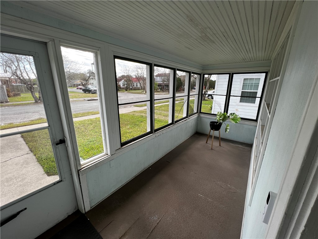 444 Texas Ave Property Photo 12