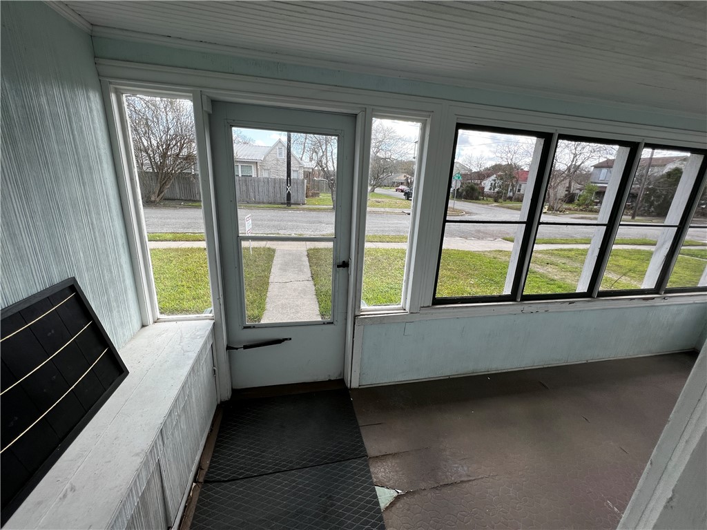 444 Texas Ave Property Photo 13