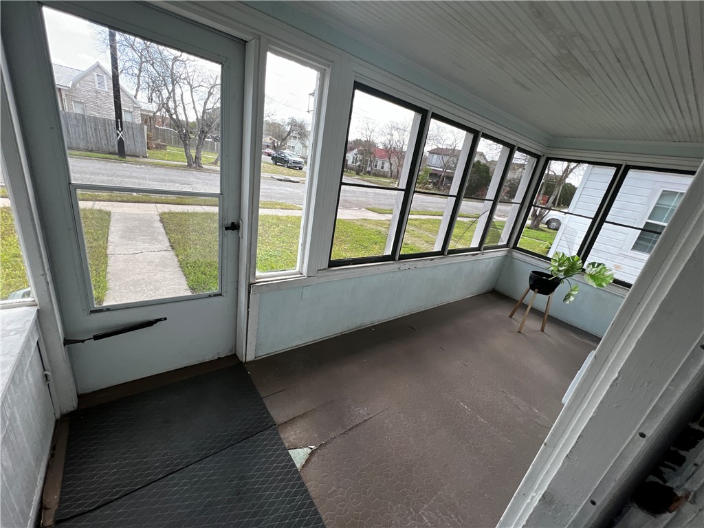 444 Texas Ave Property Photo 14