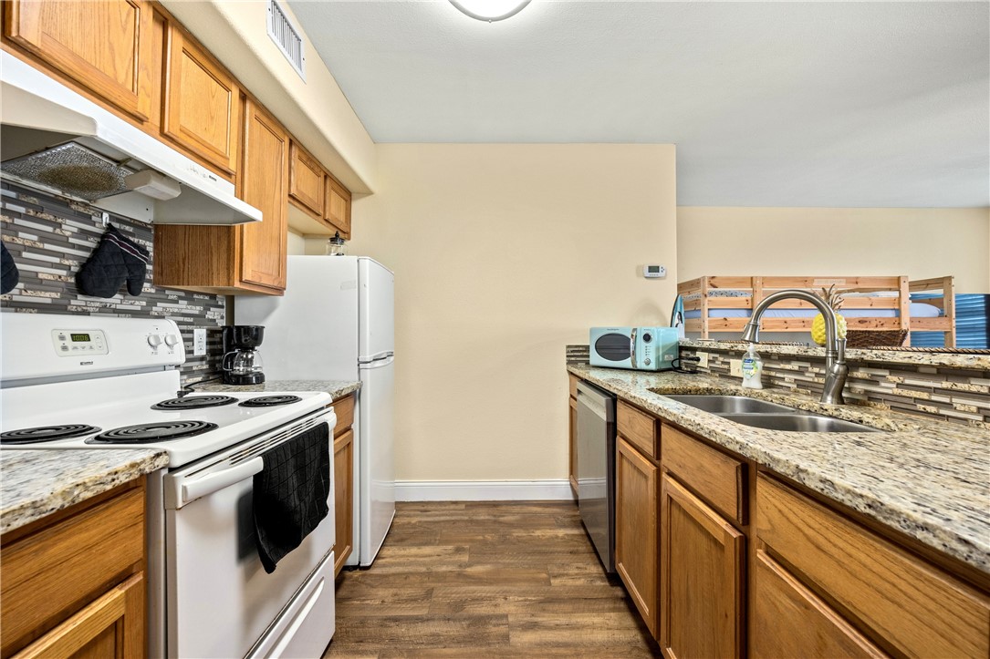 15010 Leeward Dr 9201 Property Photo 9