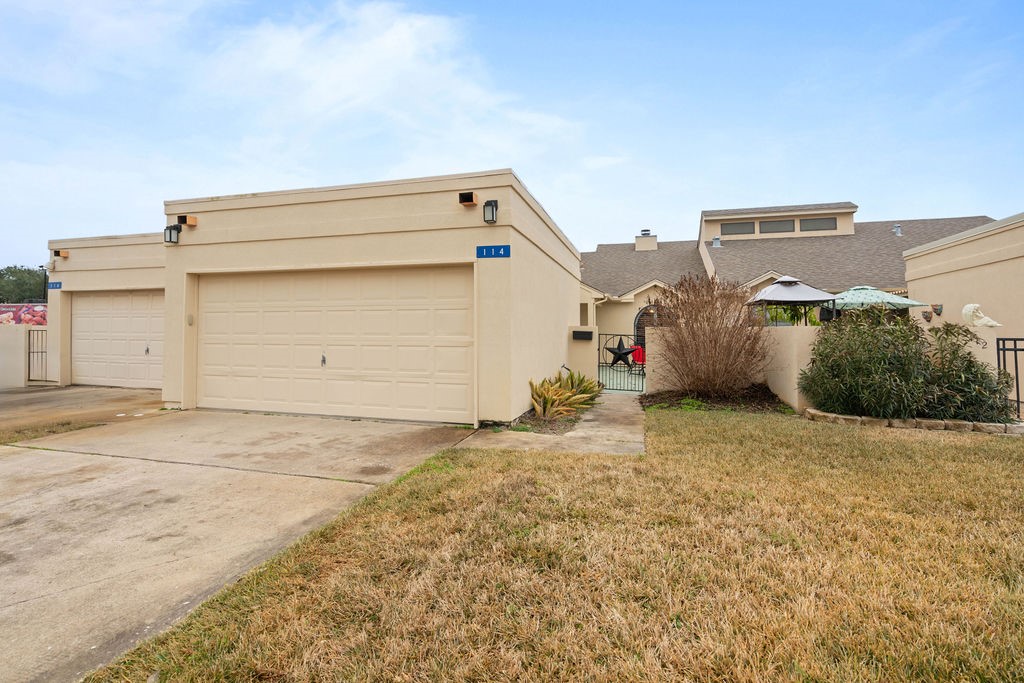 114 Pebble Creek Dr Property Photo 2