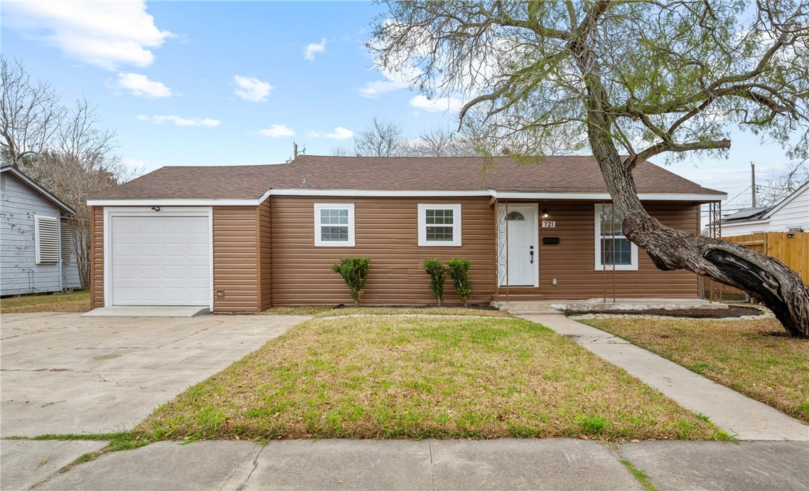 721 Sharon Dr Property Photo 1