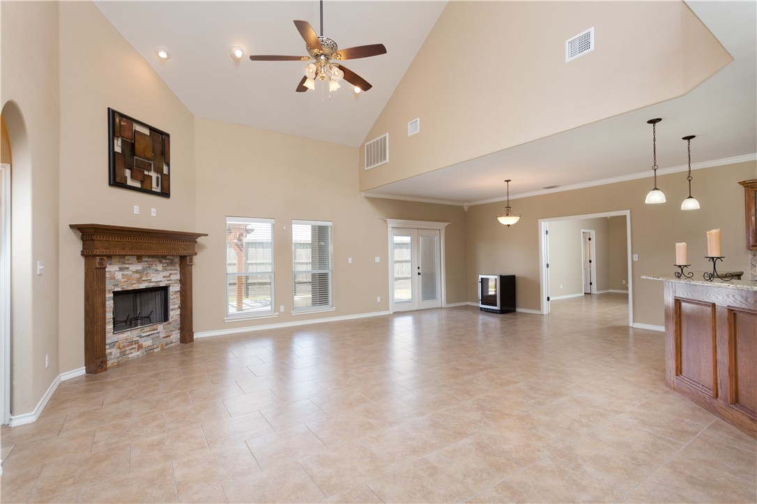 5701 Loire Blvd Property Photo 6