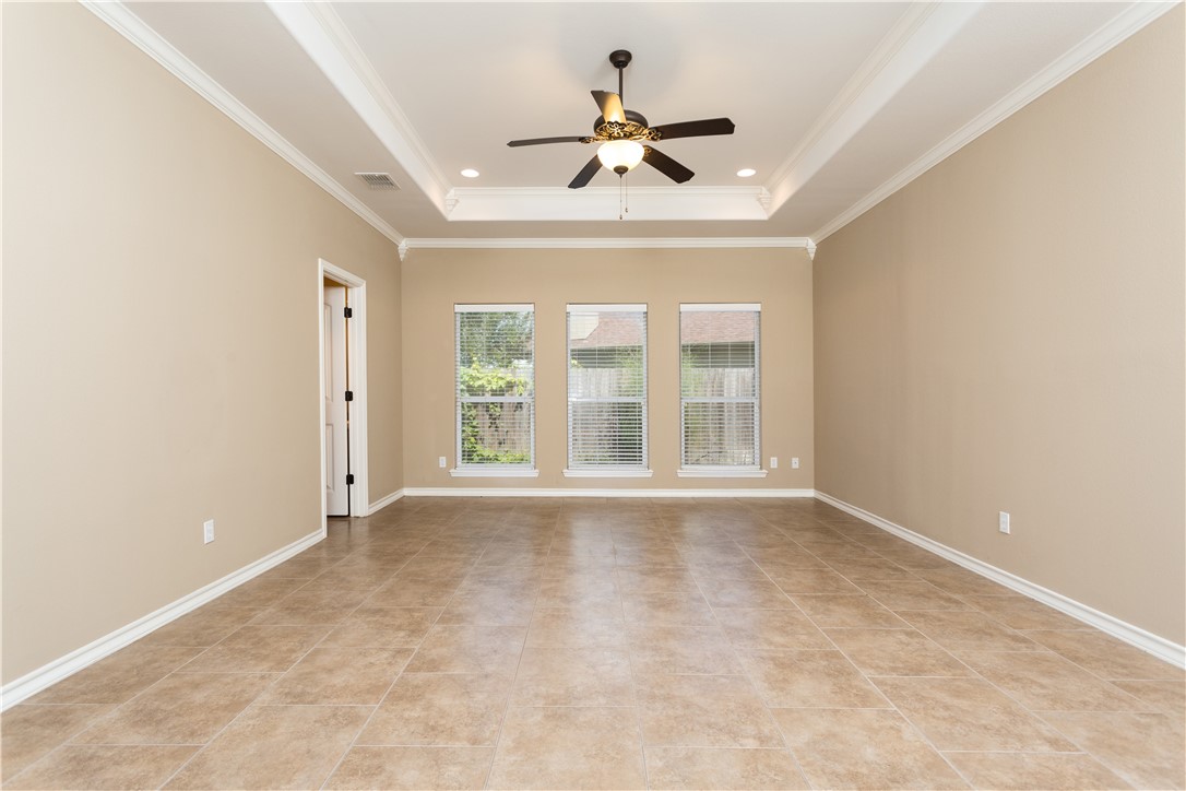 5701 Loire Blvd Property Photo 14