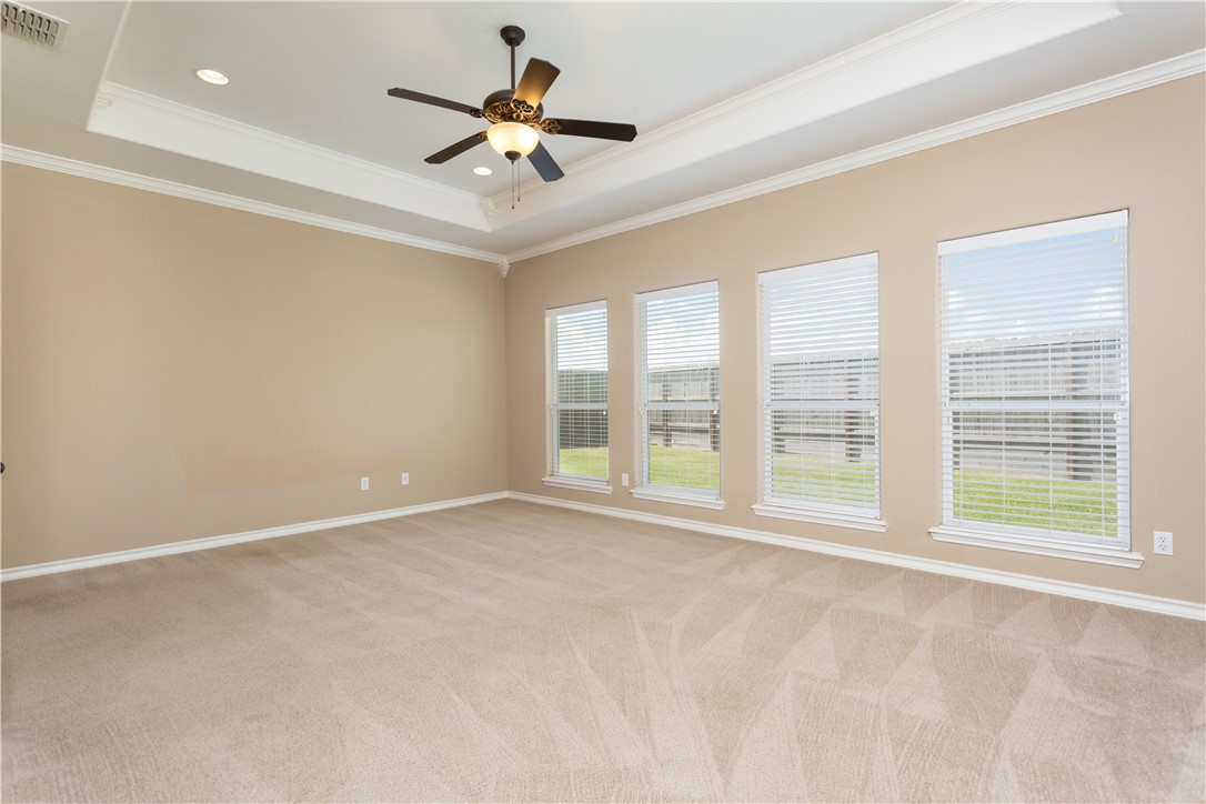 5701 Loire Blvd Property Photo 19