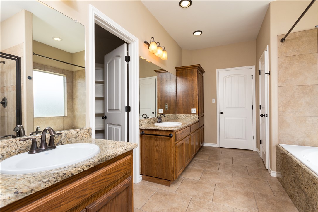 5701 Loire Blvd Property Photo 20