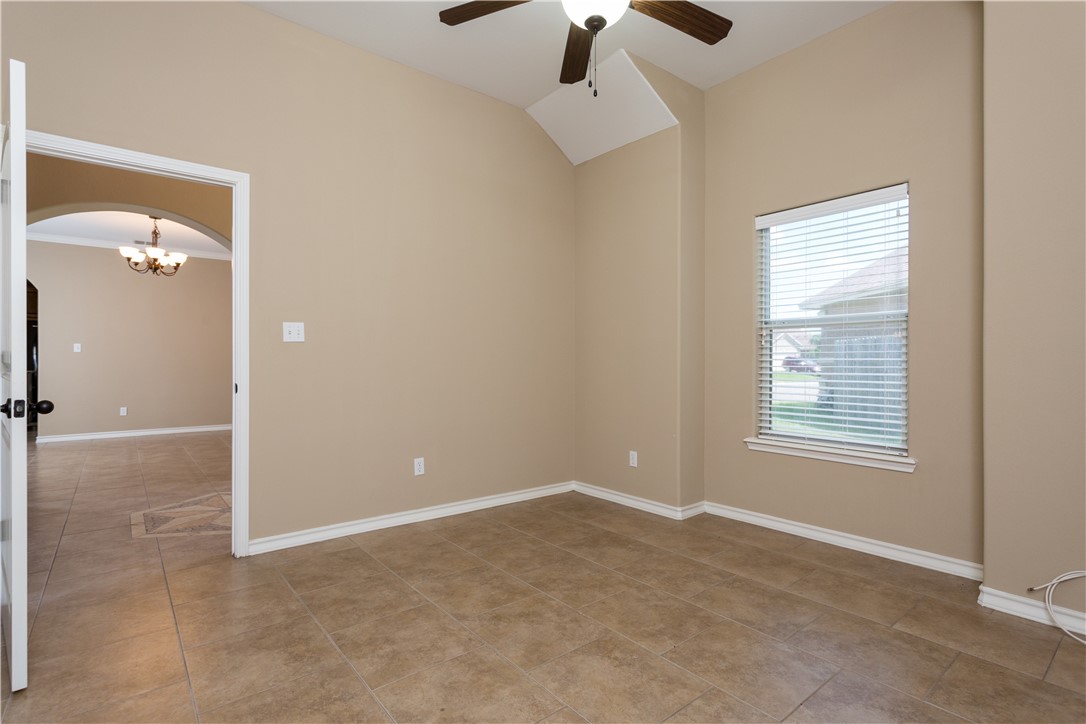 5701 Loire Blvd Property Photo 24