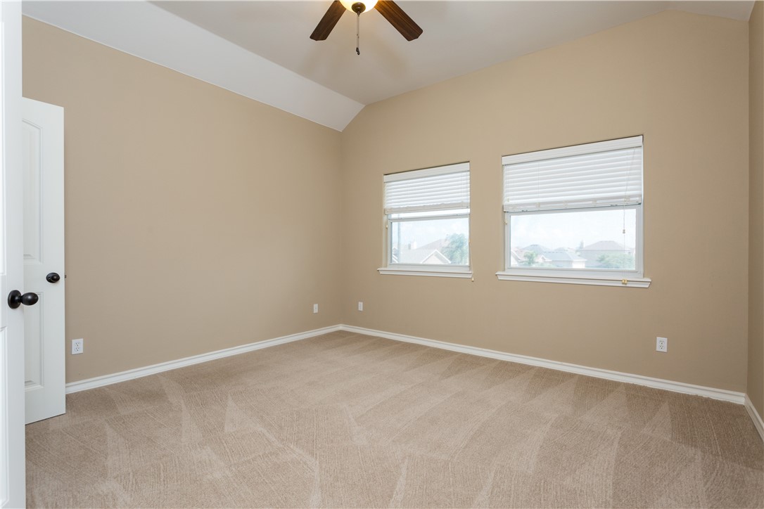 5701 Loire Blvd Property Photo 27