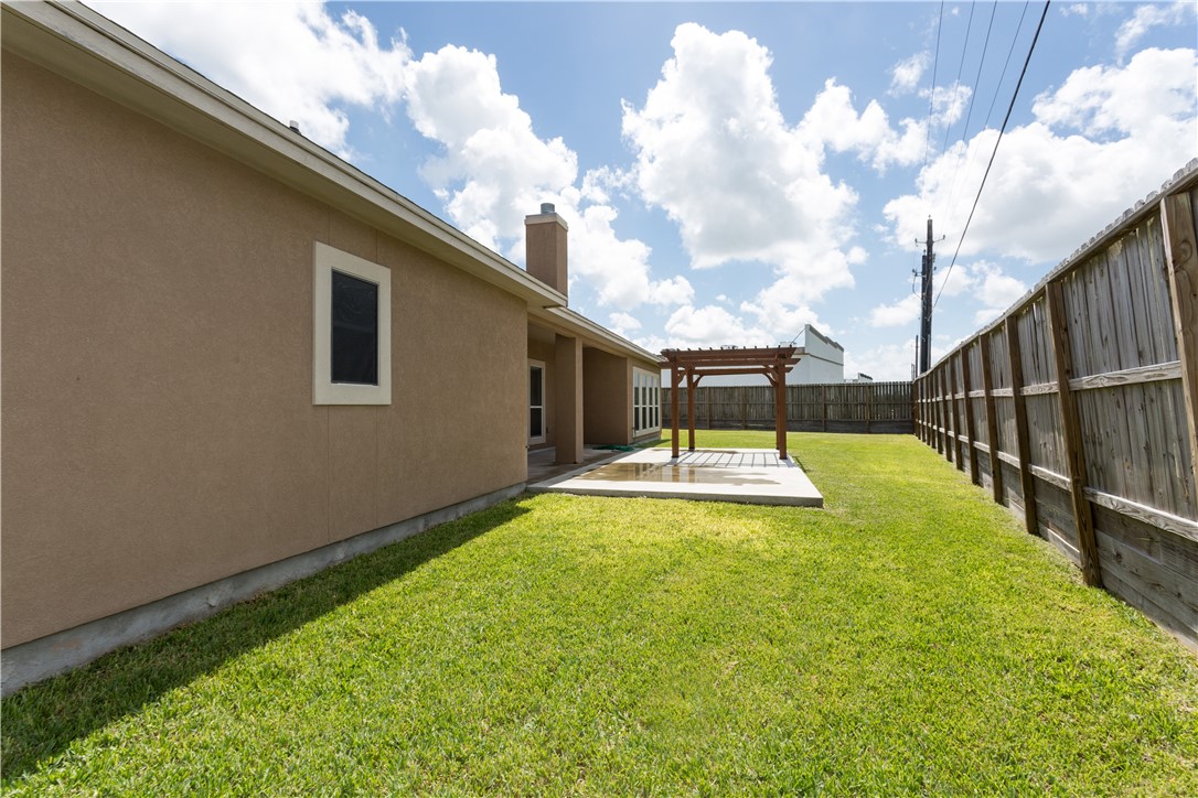 5701 Loire Blvd Property Photo 32