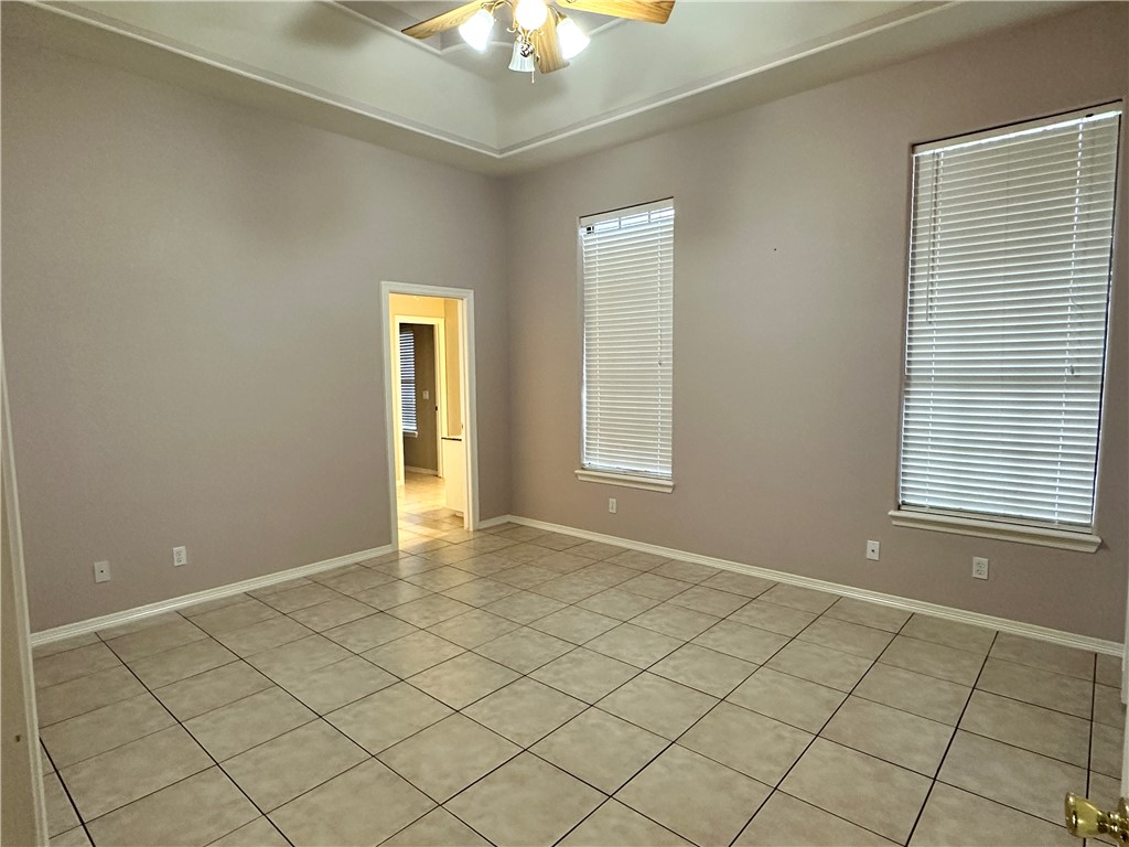 240 County Road 2112 Property Photo 16
