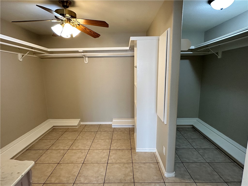 240 County Road 2112 Property Photo 21