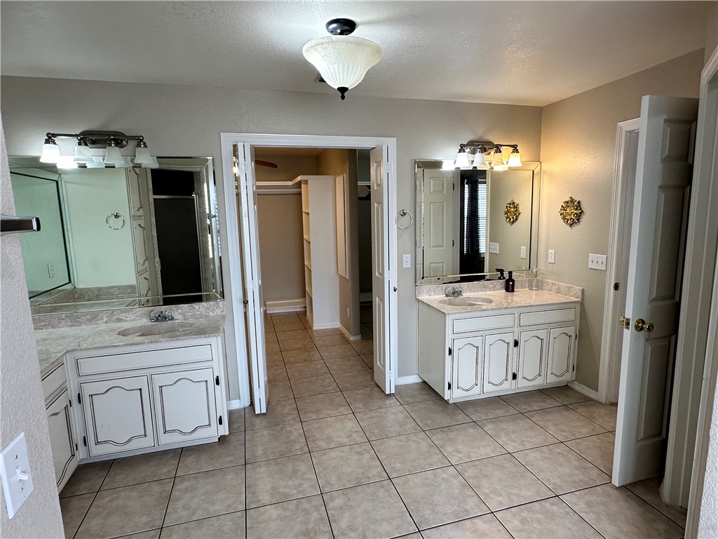 240 County Road 2112 Property Photo 25