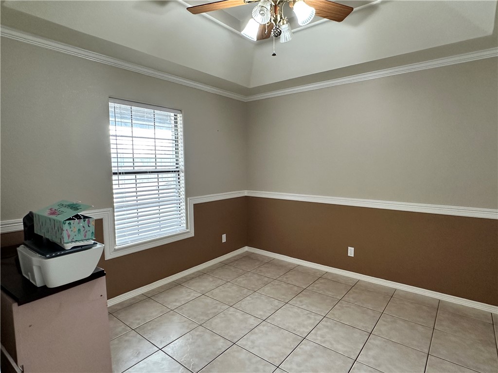 240 County Road 2112 Property Photo 26