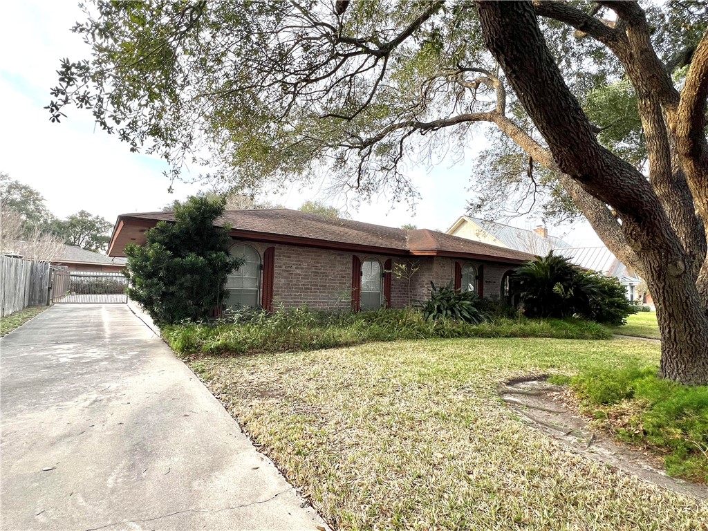 5905 Saint Andrews Dr Property Photo 5