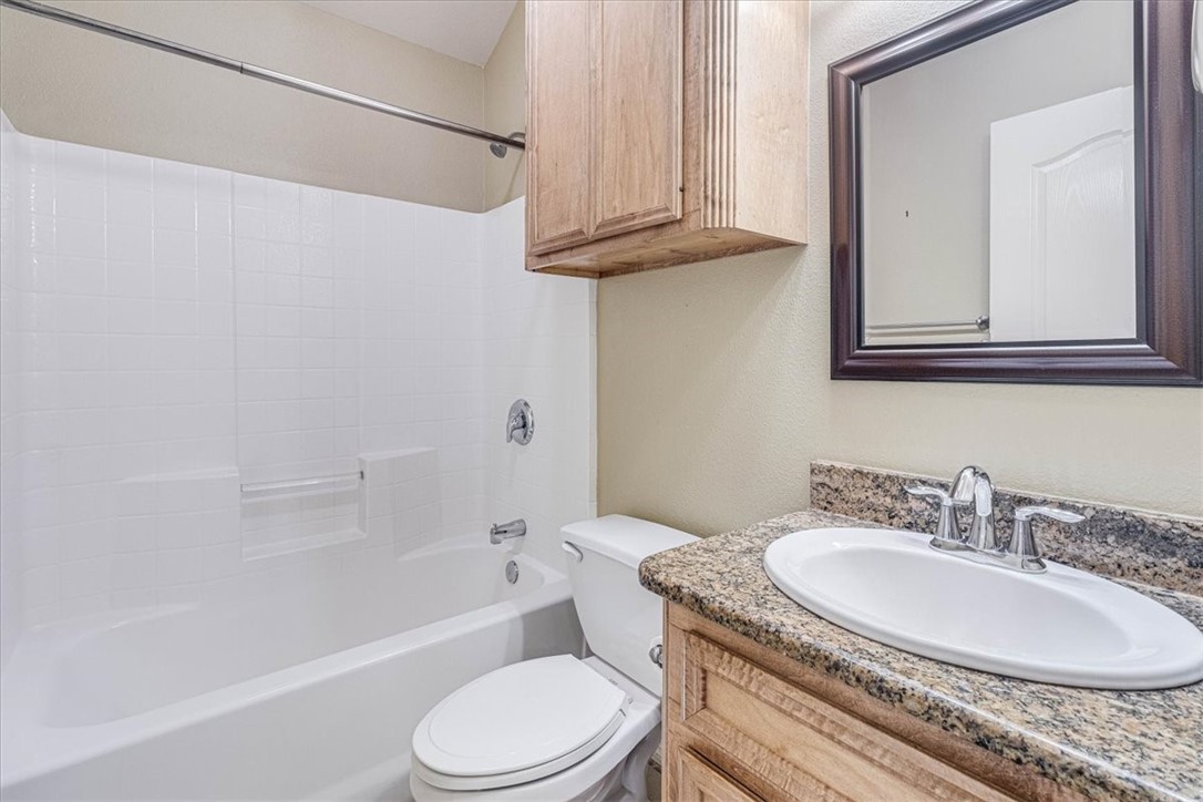 6832 Fox Tail Dr Property Photo 28