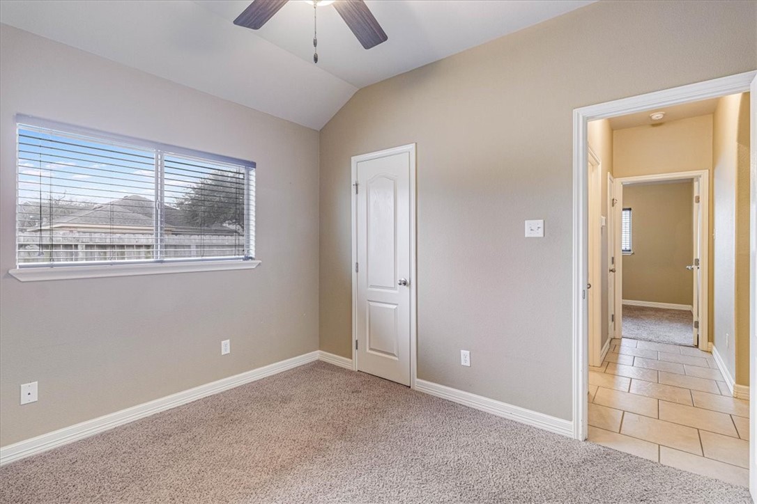 6832 Fox Tail Dr Property Photo 34
