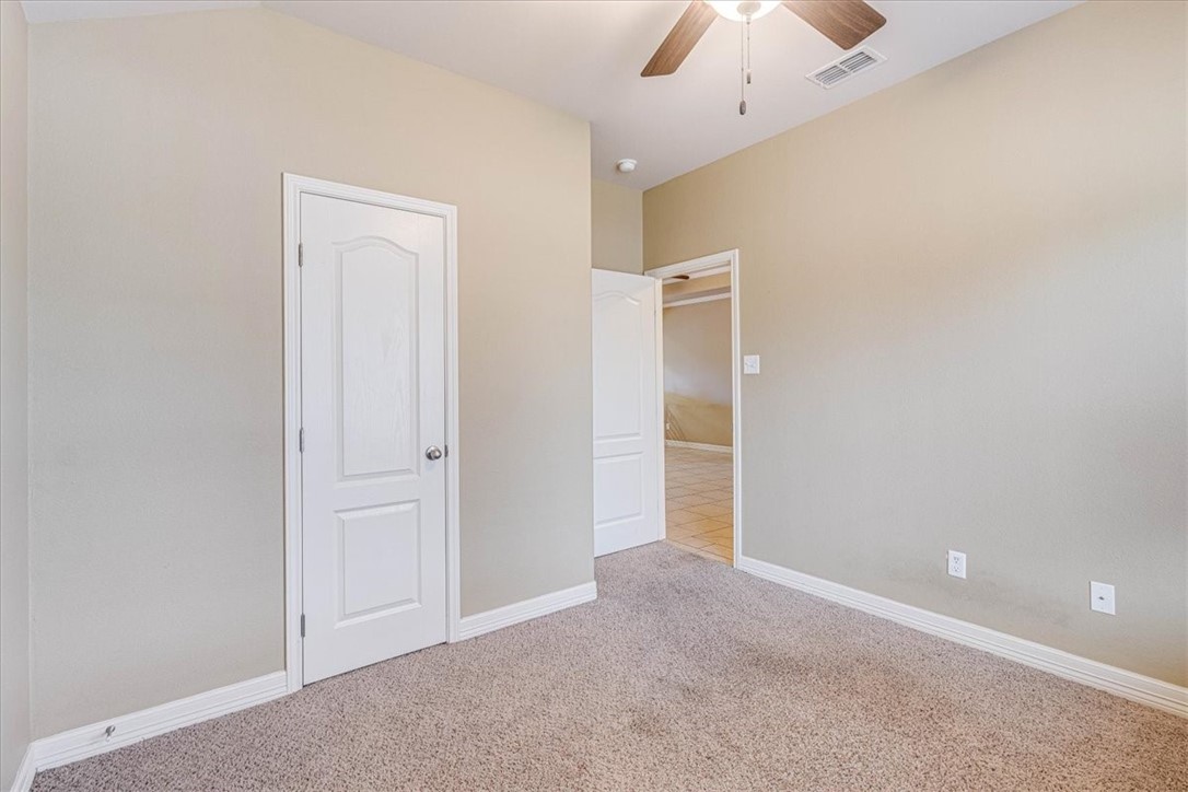 6832 Fox Tail Dr Property Photo 36
