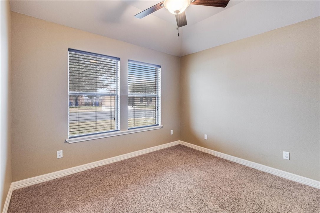 6832 Fox Tail Dr Property Photo 38