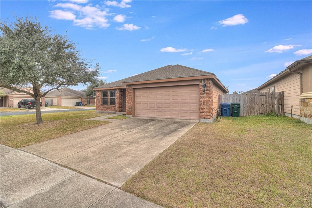 6832 Fox Tail Dr Property Photo 40