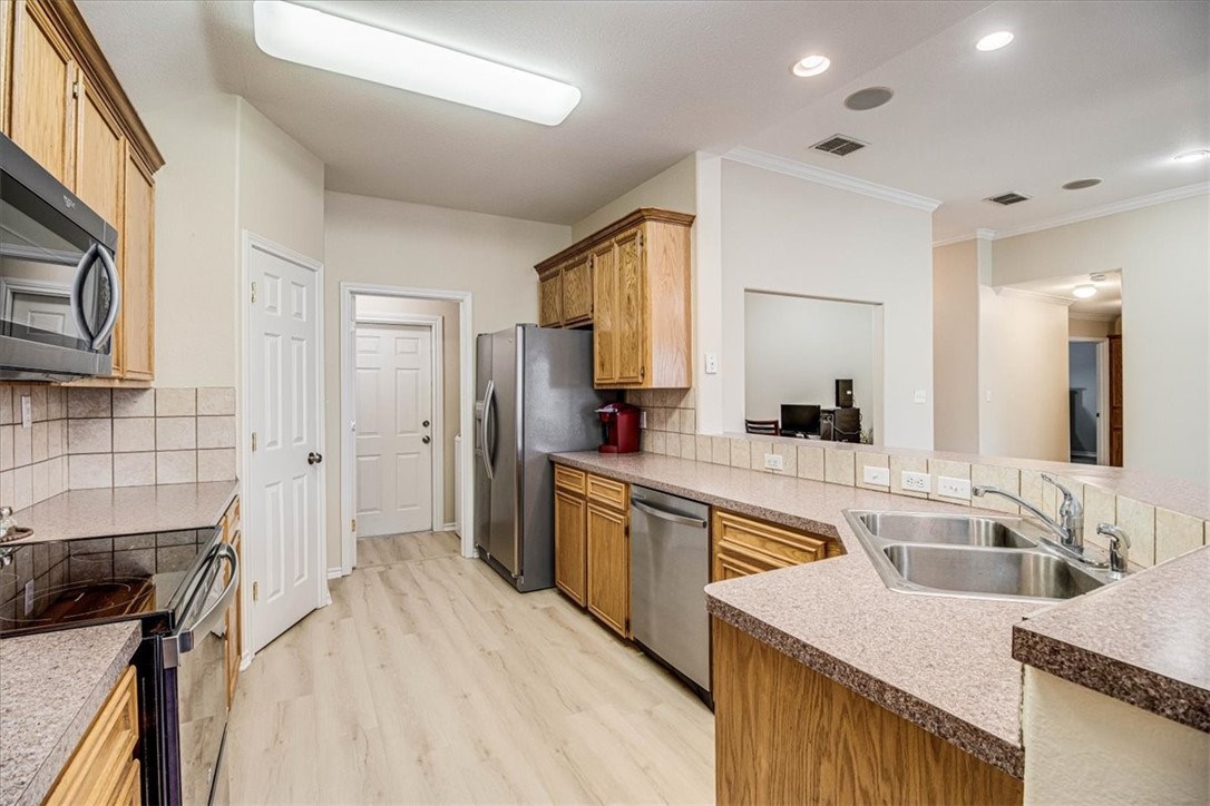 3813 Sally Lane Property Photo 4