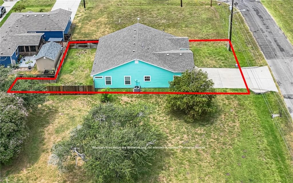 1411 E Linden St Property Photo 5